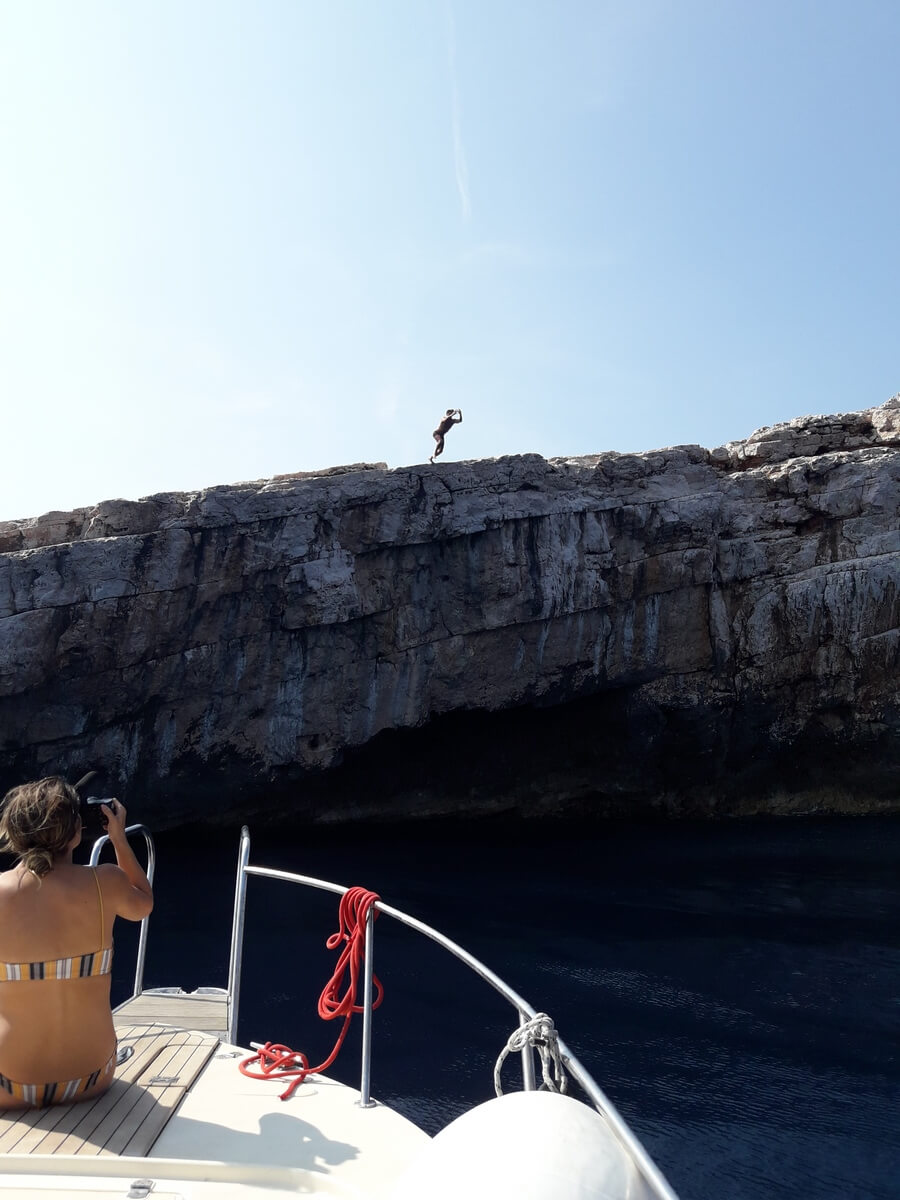 Dws & Cliff jumping Vis island