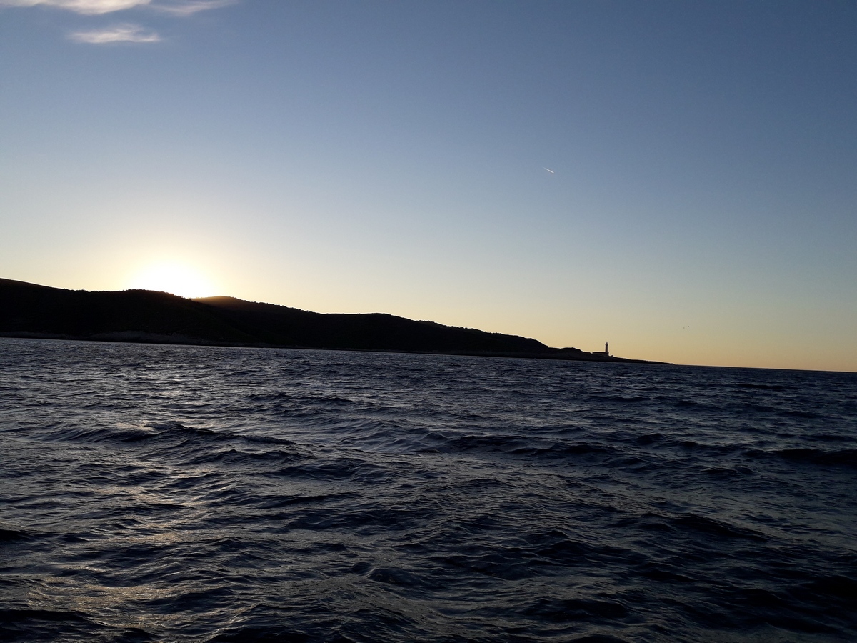Sunset sailing_ Vis island
